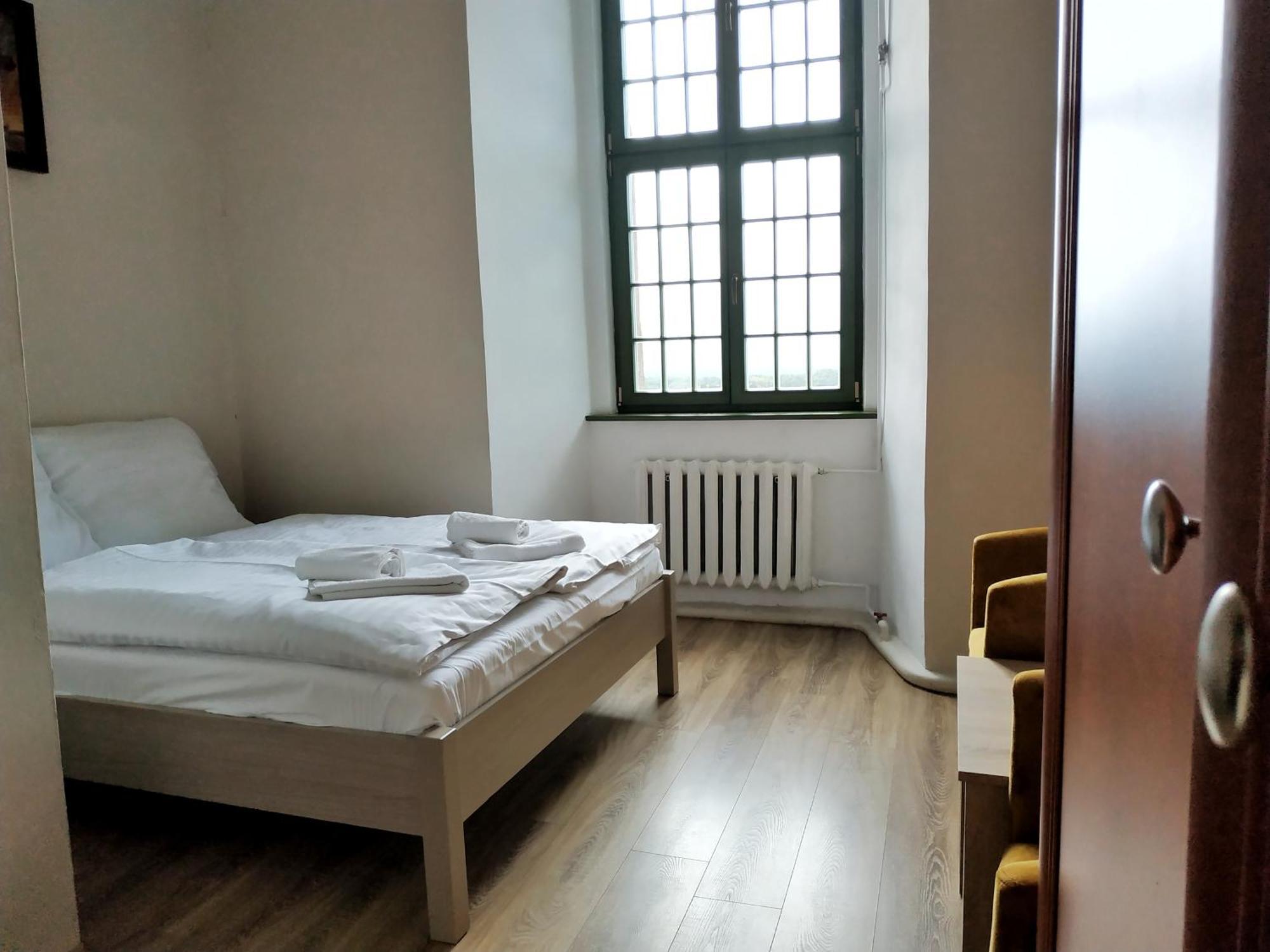 Zamek Otmuchow Bagian luar foto