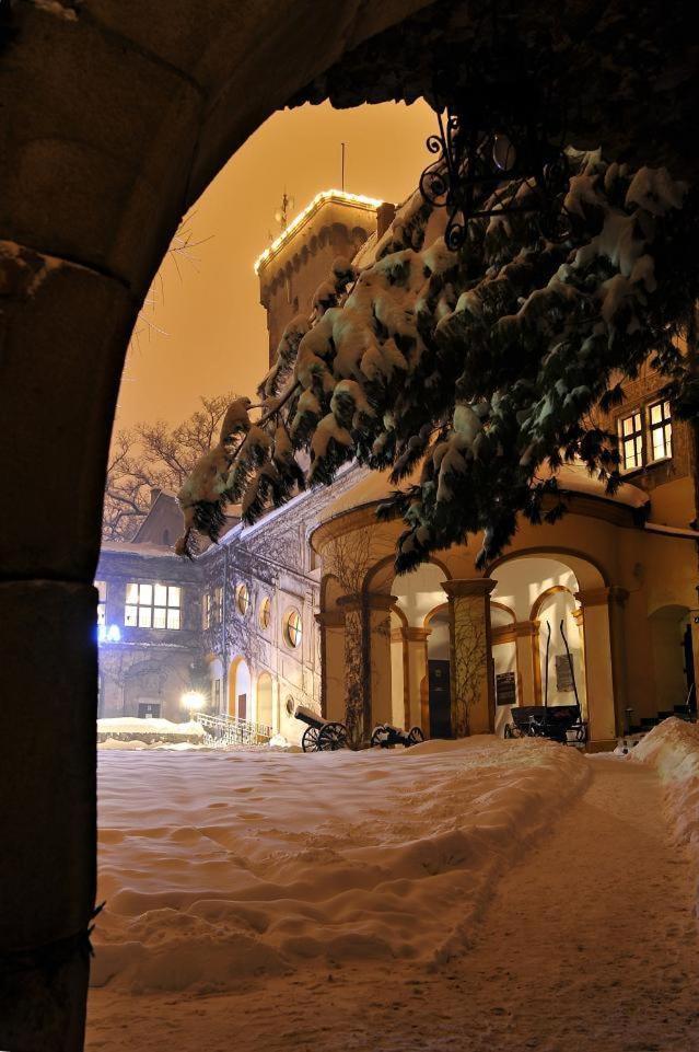 Zamek Otmuchow Bagian luar foto
